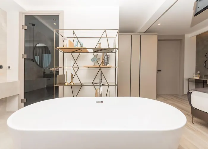 Aurelia 1 מאקרסקה